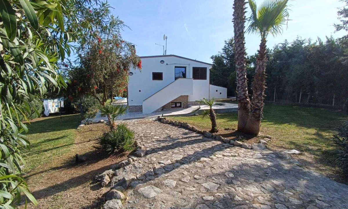 Alghero Villa | Private Alghero Villa with Pool, 2500m² Garden & Free WiFi