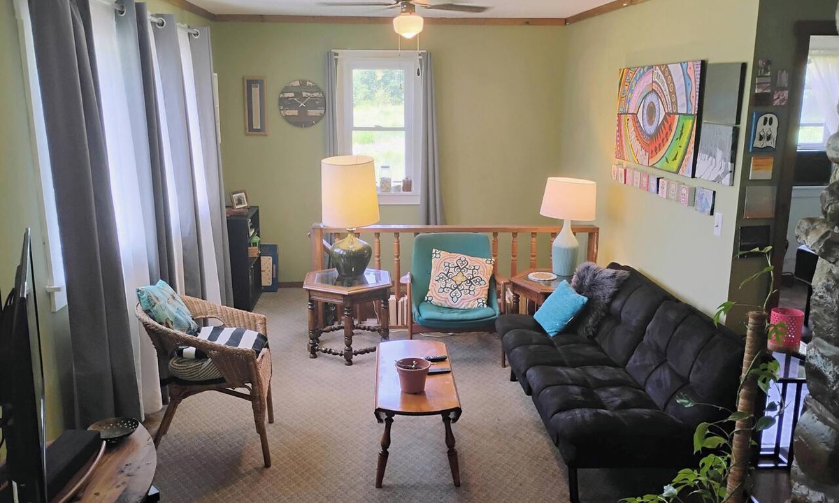 Littleton Cottage | Quaint 1-bedroom country cottage for a relaxing stay