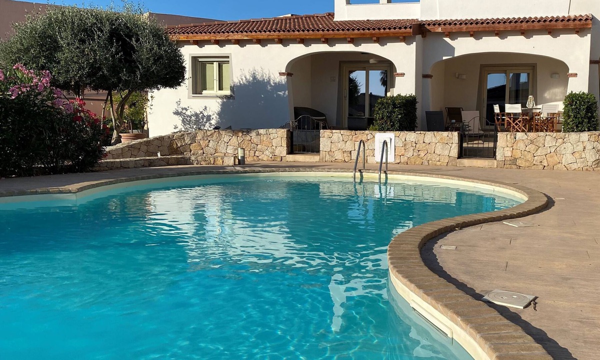 Limpiddu Apartment | Residenza Limpiddu with Pool and Garden - Bright, All Comfort, Sea at 4 min