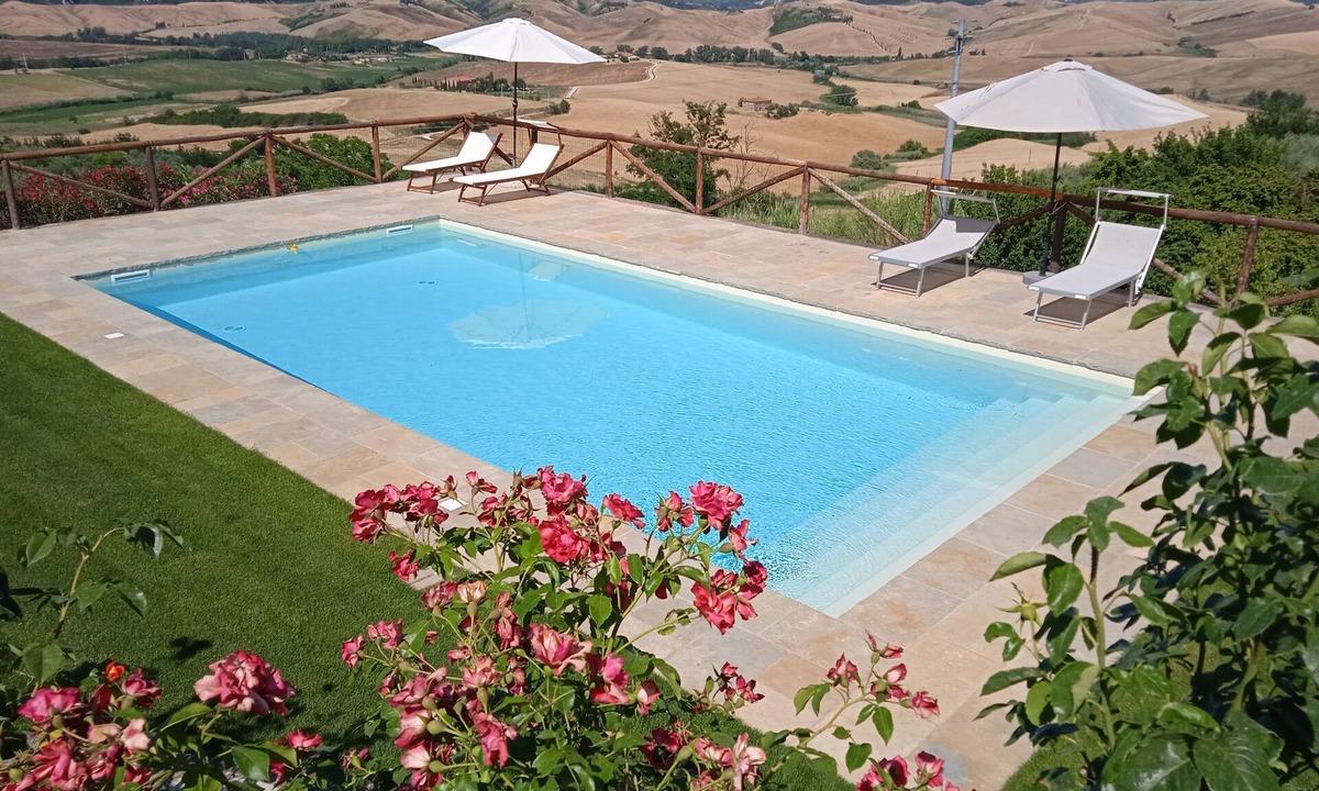 Chianni House | Second floor apartment with garden, panoramic view in the heart of Tuscany