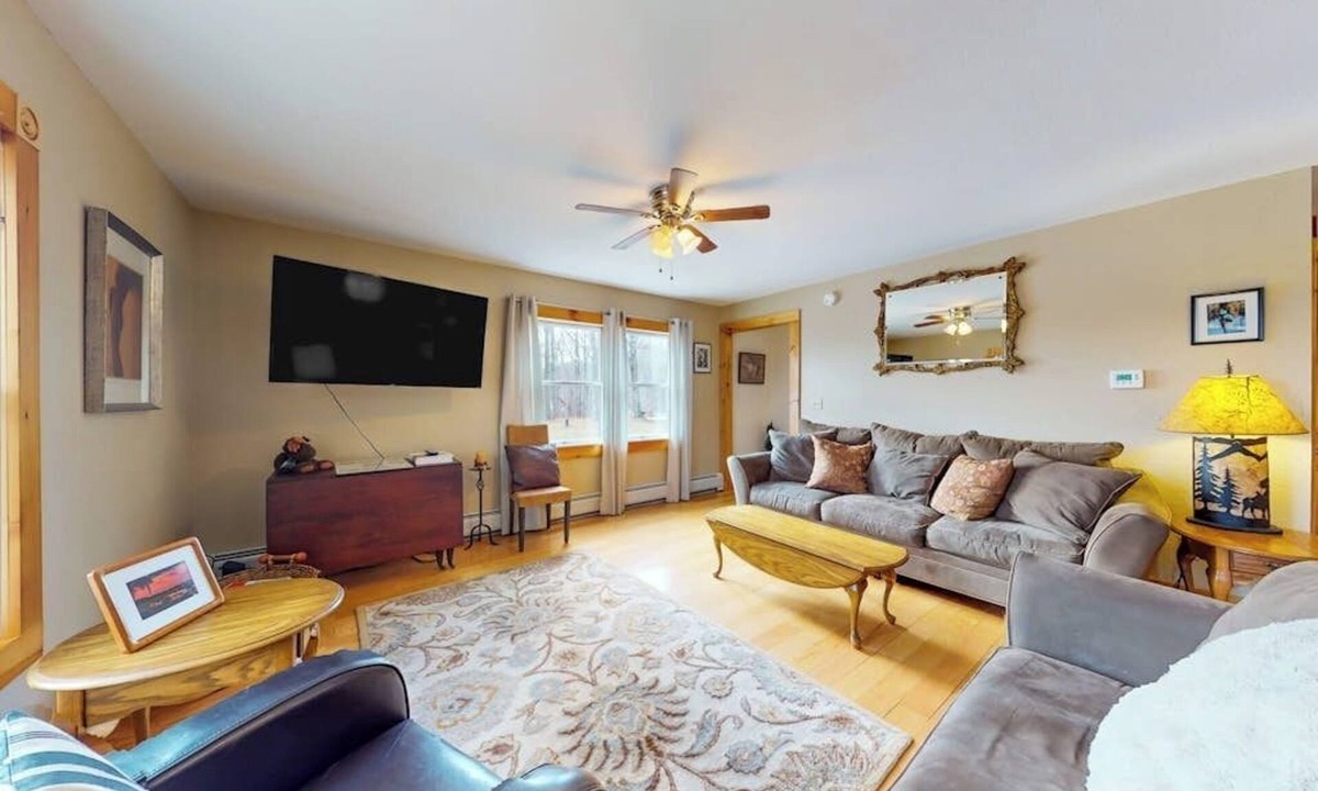 Jay House | Serene dog-friendly nature retreat with large deck - near skiing, hiking & golf