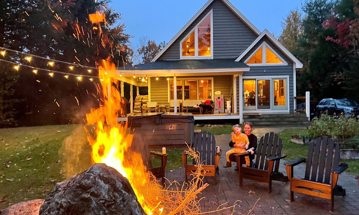 Greenwood Ski Chalet | Spacious Maine Mountain Escape – Sleeps 15, Hot Tub, Ping Pong & Trails