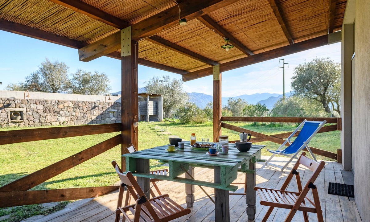 Dorgali Apartment | Studio Apartment "Naramanue 2" with Mountain View, Private Terrace & Wi-Fi