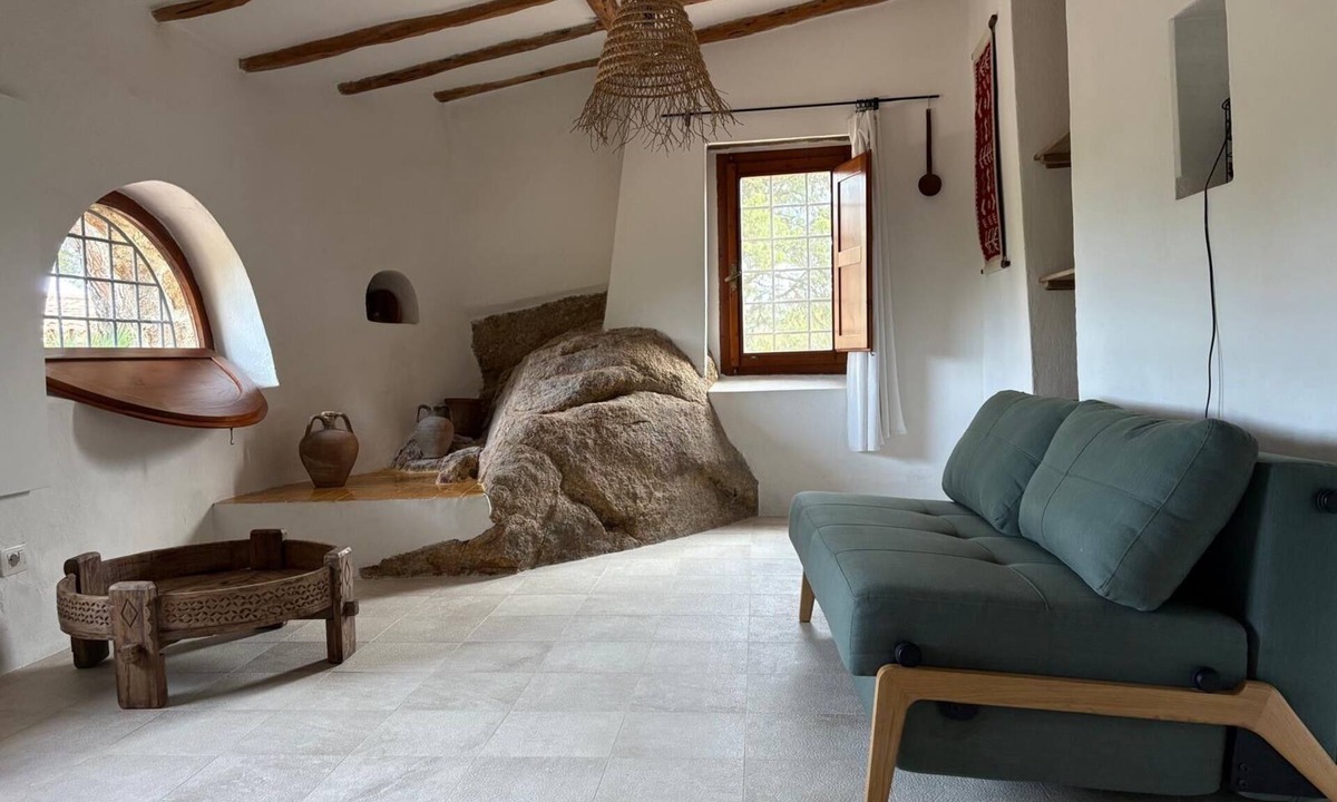 Orosei House | SU CRASTU Charming property, character, Mediterranean garden, near the sea