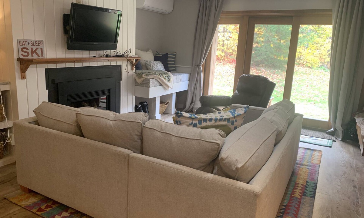 Carrabassett Valley Apartment | Sugarloaf Ski-In/Ski-Out Condo – Golf, Bike & Hike