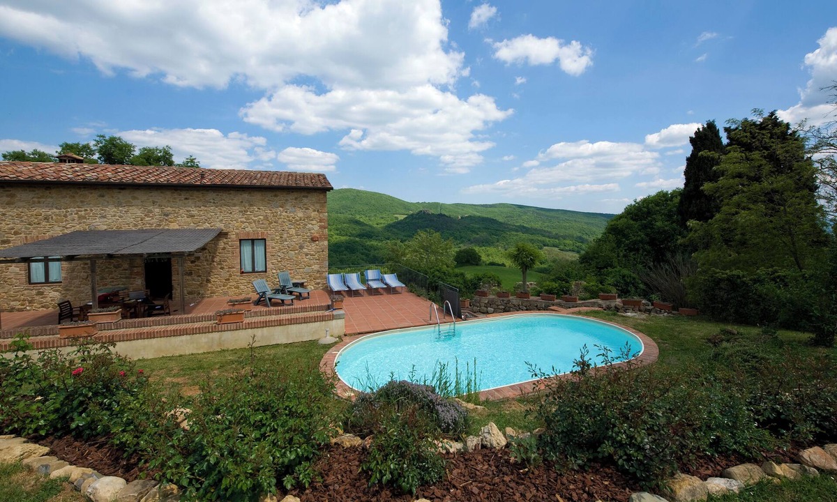 Radicondoli Villa | The Colletalli Barn