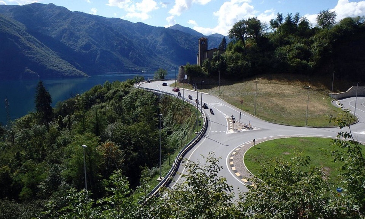 Roe Apartment | Three-room apartment 4 beds terraces garage wifi Lake Garda