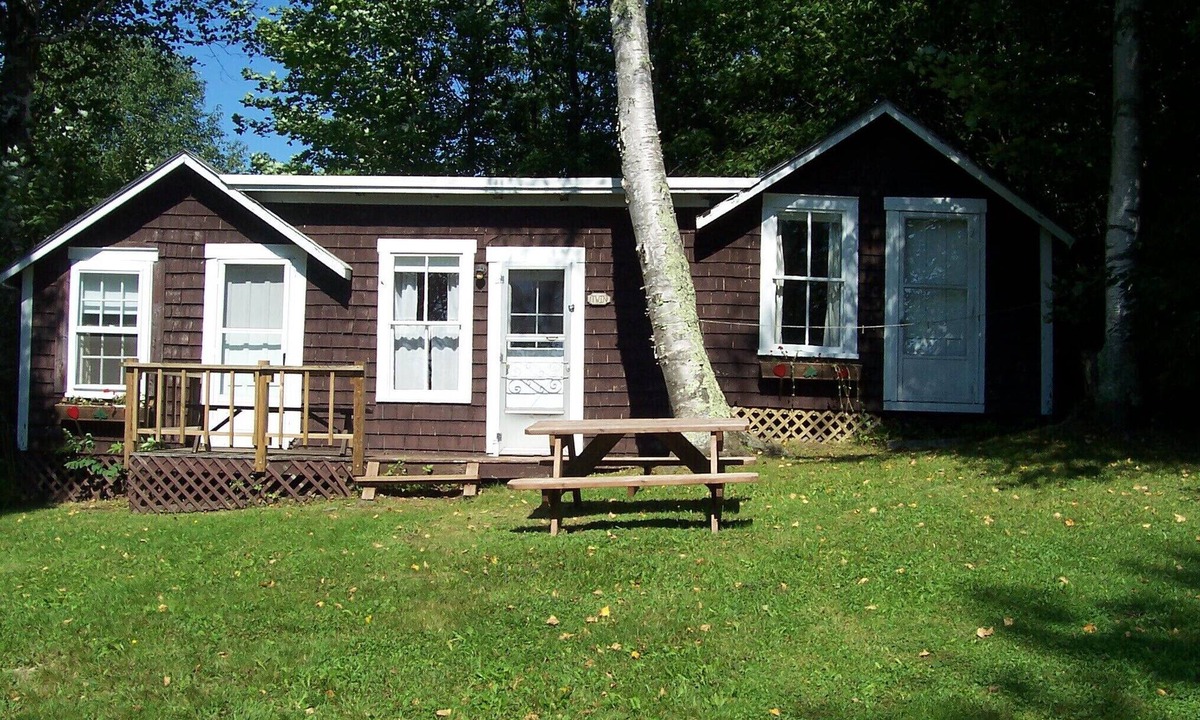 Charleston Cottage | TWIN Cottage - Cozy cottage with generous deck and beautiful lake view.