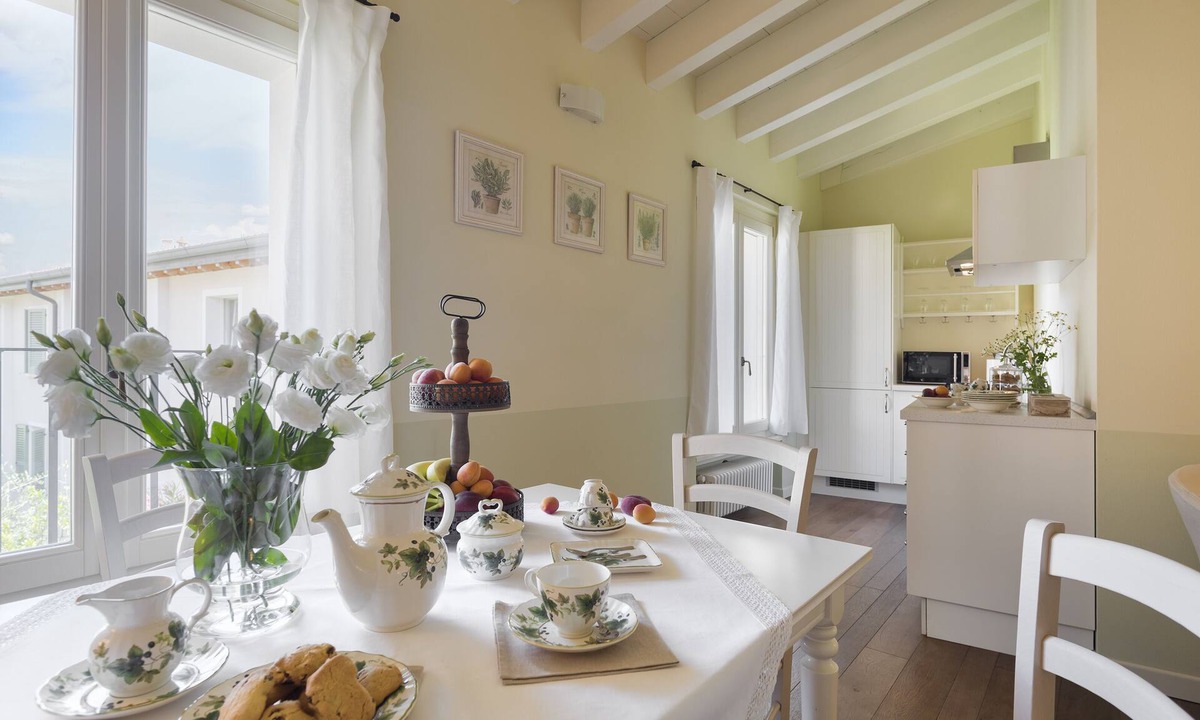 Polpenazze del Garda Apartment | Two-room apartment 3 beds wi-fi, garage, pool Gardasee (CIN IT017145C28D9KD4SB)