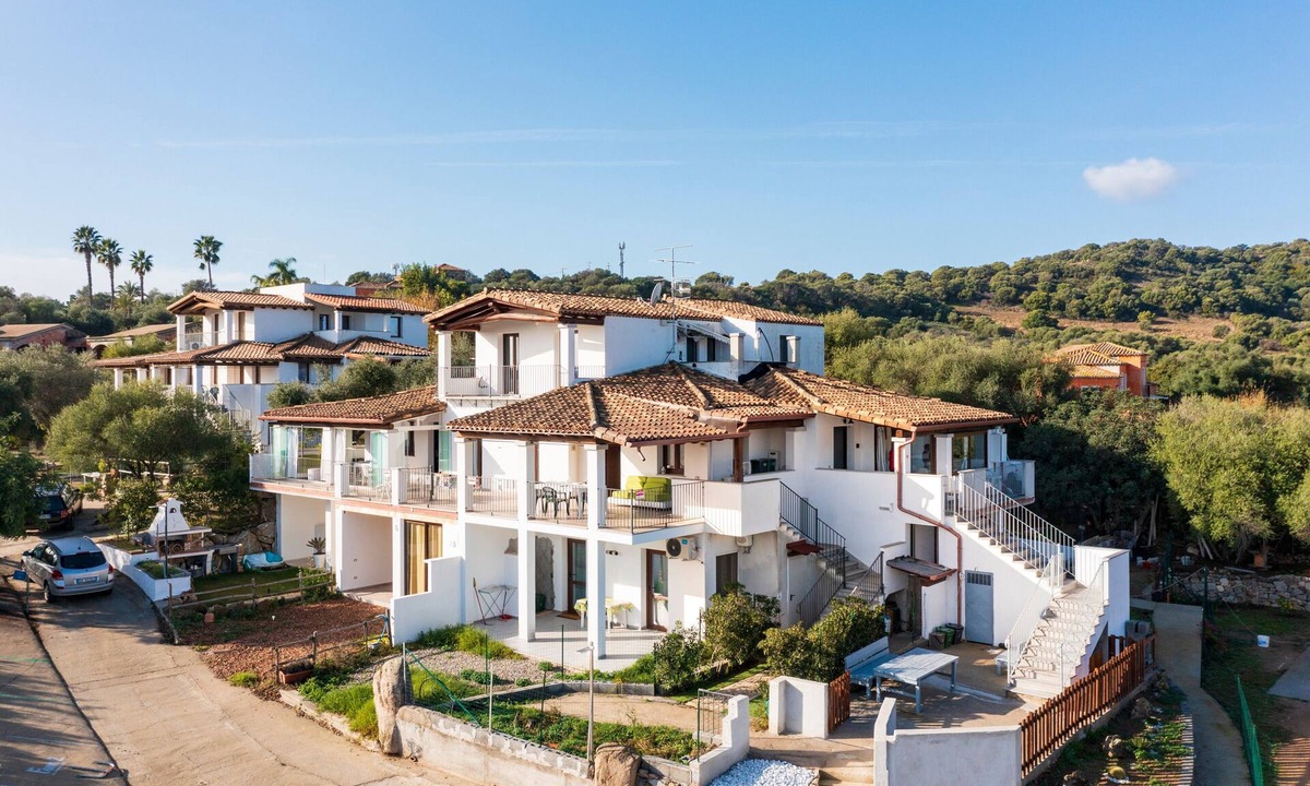 Torre di Bari House | Vacation Home "Marina Holiday" with Sea View, 2 Private Terraces & Wi-Fi