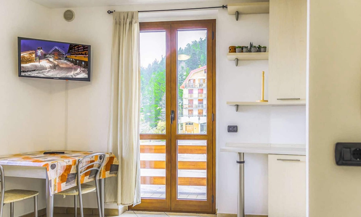 Prato Nevoso Apartment | Viglietti Studio in center