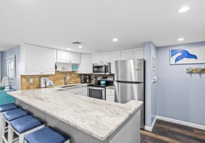 515- Tropi-COOL Condo. In-unit W/D, Spectacular views and FREE bch svc!