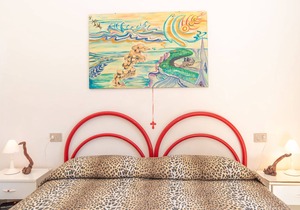Air-Conditioned Apartment Not Far From Beach with Patio, Balcony and Garden