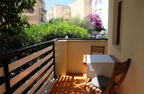 Lido Apartment | 100 m from the beach for 2-6 persons, 3-bedrooms apartment wth AC +little garden