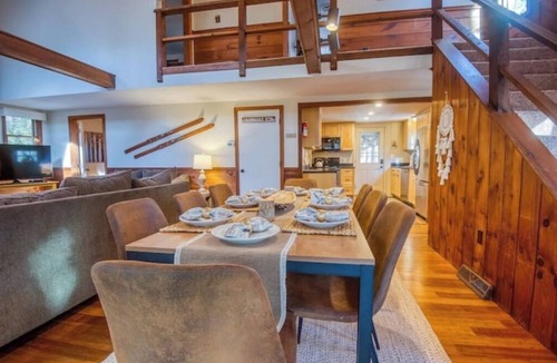 North Conway House | 2 miles to downtown North Conway. Close to Ski Resorts, Game Room
