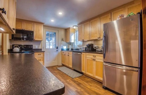 North Conway House | 2 miles to downtown North Conway. Close to Ski Resorts, Game Room