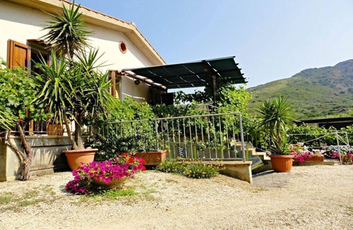 Rio nell'Elba Apartment | 2-Room apartment with terrace overlooking the sea, private parking