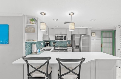 Holiday Isle Condo | 302- Beautiful Gulf-Front condominium With Exceptional Views!
