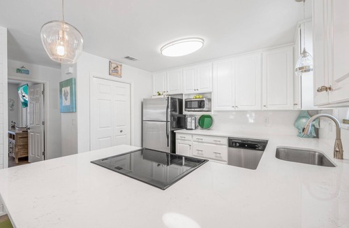 Clipper Cove House | 4 min to Beach - Next to Pool - Great Outdoor Living Area.