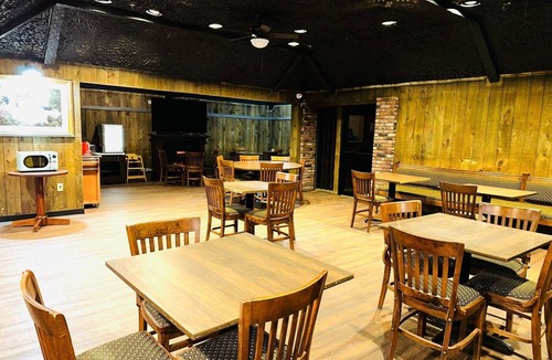 Presque Isle Hotel | 4 Relaxing Units Near UMPI With Breakfast and Easy Access to Hiking & Skiing