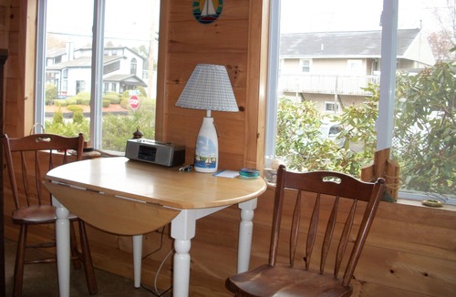 Ocean Park House | 5 HOUSES AWAY FROM BEACH, DISCOUNTED ALL OF AUGUST.