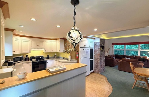 Franconia Ski Chalet | 7PR: Austrian Inspired Chalet Across from Historic Mittersill Resort, 500 yd from ski lift!