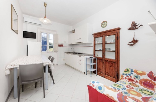 Magazzini Apartment | ACQUARIESE - CASA MARGOT