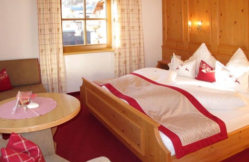 Kappl Apartment | Apart Garni Royal by Interhome