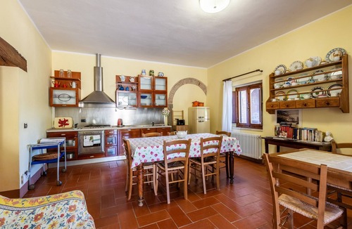 Radicondoli Apartment | Apartment 'Autentico In Campagna' with Mountain View, Shared Pool and Wi-Fi