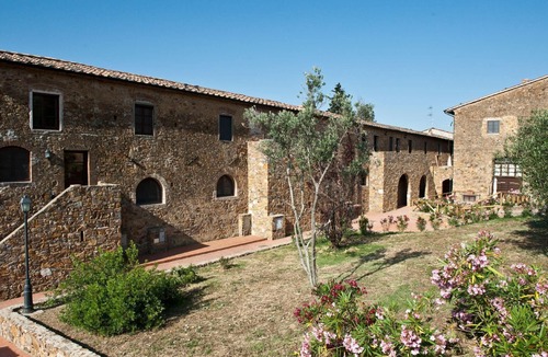 Casalappi Apartment | Apartment Casalappi Deluxe in Campiglia Marittima