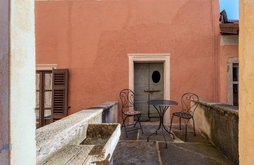 Orta San Giulio Apartment | Apartment 'Cabianchi Rosso - Imperial Suite' with Lake View, Private Terrace and Wi-Fi