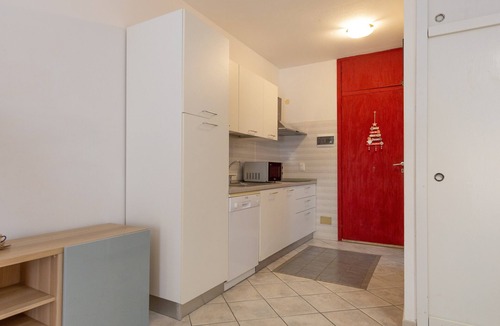 Marina di Bibbona Apartment | Apartment 'Casa Anna' with Shared Pool, Private Terrace, and Air Conditioning