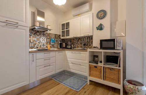 La Pietraia Apartment | Apartment 'Casa Cordemar Alghero' with Private Terrace, Wi-Fi and Air Conditioning