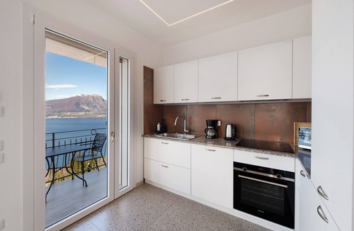 Albisano Apartment | Apartment 'Casa Serena' with Lake View, Wi-Fi and Air Conditioning