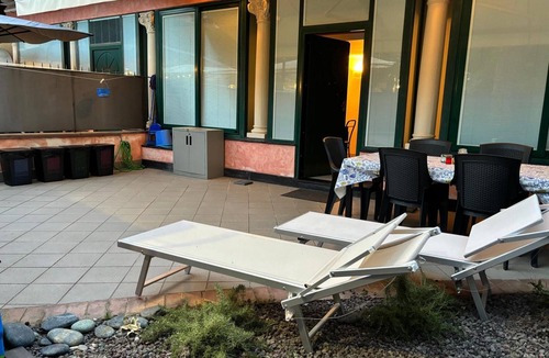 Arenzano Apartment | Apartment 'Casa Roma Arenzano' with Private Garden, Wi-Fi and Air Conditioning