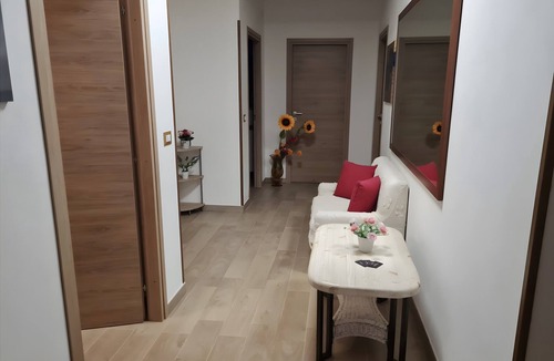 Ploaghe Apartment | Apartment 'Casa Vacanze Tre Pandele' with Shared Terrace, Wi-Fi and Air Conditioning