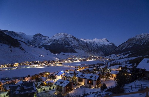 Valtellina Apartment | Apartment 'Chalet Meridiana Appartamento 3' with Mountain View and Wi-Fi