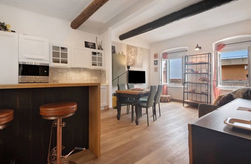 Nervi Apartment | Apartment 'Giada's Retreat' with Sea View, Wi-Fi and Air Conditioning