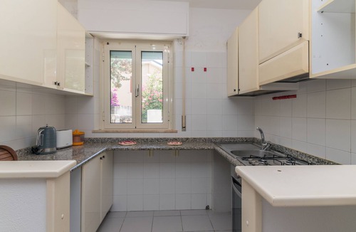 Sas Linnas Siccas Apartment | Apartment Ginepro Near the Beach with Wi-Fi, Terrace & Garden