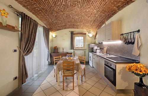 Peveragno Apartment | Apartment 'Intero Con Patio' with Mountain View, Private Terrace and Wi-Fi