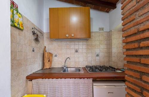 Riparbella Apartment | Apartment 'L'arancio' with Sea View, Private Terrace and Wi-Fi