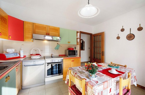 Issogne Apartment | Apartment "Maison Lorent" with Mountain View, Balcony & Wi-Fi