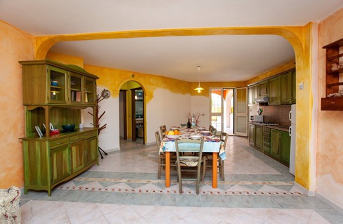Orosei Apartment | Apartment "Oleandro" with Terraces & Wi-Fi