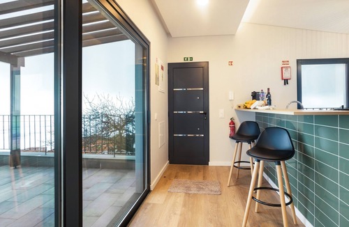 Prazeres Apartment | Apartment 'Referta Apartamento T1' with Sea View, Private Terrace and Wi-Fi