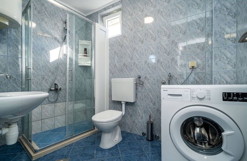Gruz Apartment | Apartment & Rooms Alan - Double Room with Shared Bathroom 2