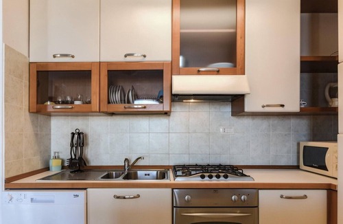 La Pietraia Apartment | Apartment Royal on the Beach with Sea View, A/C, Wi-Fi, Balcony & Terrace