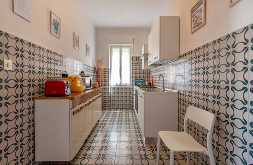 La Pietraia Apartment | Apartment San Giovanni Lido Close to the Beach with Sea View & Balcony
