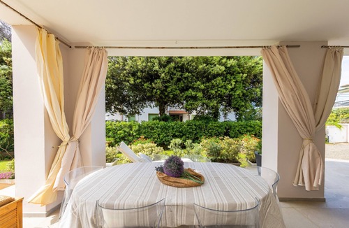 Castiglioncello Apartment | Apartment 'Villa Atusca' with Private Garden, Wi-Fi and Air Conditioning