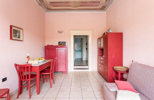 Bosa Historic Centre Apartment | Apartment 'Vista Sul Fiume' with Temo River View, Wi-Fi and Air Conditioning