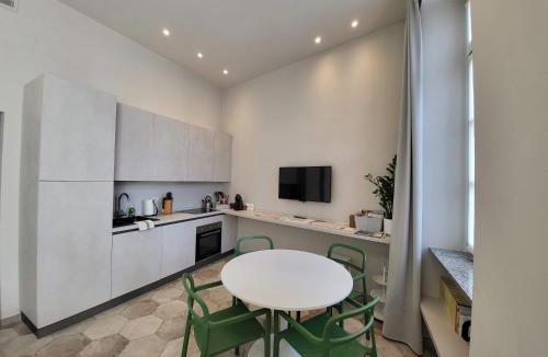 Langhe and Roero Apartment | Appartamento Pertinace Centro Storico Alba